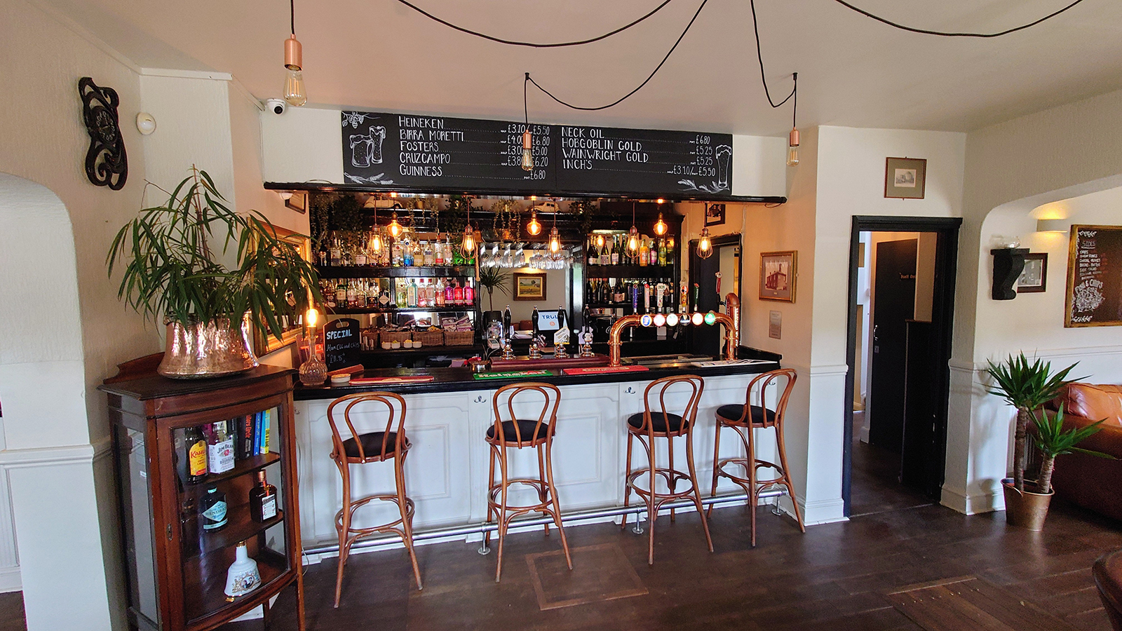 The Royal Oak interior